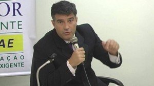 Cassio-Conserino-promotor