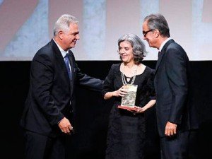 carmem-lucia-premio-globo