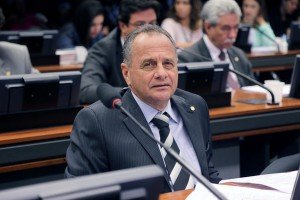 Carlos-Manato
