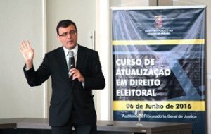 Curso_de_Atualizao_em_Direito_Eleitoral