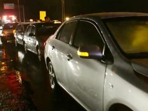 Acidente foi registrado na BR-230 em João Pessoa na noite de domindo (19) (Foto: Walter Paparazzo/G1)