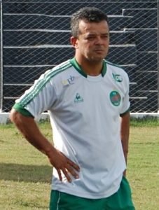 aluizio_junior_treinador-serrano-futebol-sub-19