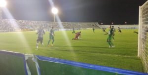 Botafogo-PB teve o controle do jogo na maior parte do tempo e manteve os 100% de aproveitamento no Almeidão (Foto: Larissa Keren / GloboEsporte.com)