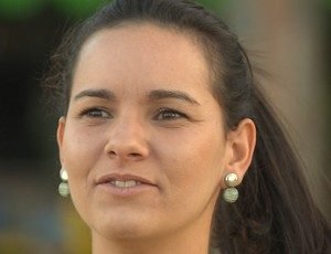 camilinha-handebol-jogadora