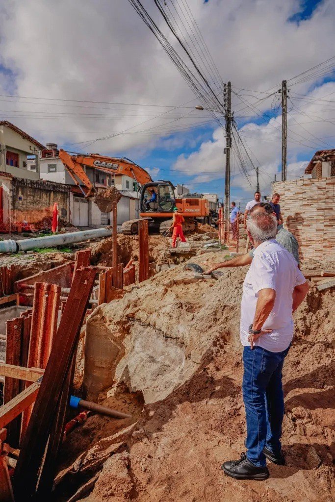 Prefeito Inspeciona Obras De Drenagem Que Deve Ser Solu O Definitiva